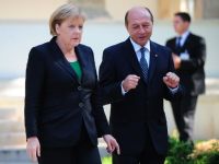 
	Basescu asigura Germania ca Romania va intra in zona euro in 2015. &ldquo;Respect acest lucru&rdquo;, a replicat Merkel
