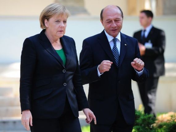 Basescu asigura Germania ca Romania va intra in zona euro in 2015. Respect acest lucru , a replicat Merkel