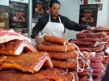 Una scrie pe eticheta, alta mancam. Lista alimentelor traditionale false VIDEO