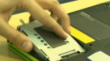 iLike IT: Am prajit ochiuri pe un hard disk, in direct, l-am reconectat la laptop si a functionat VIDEO