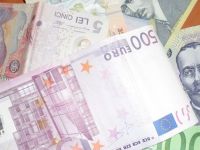 
	Cursul a urcat la 4,35 lei/euro, maximul ultimelor 17 luni
