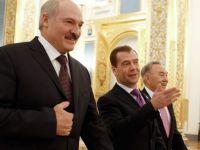 
	Intoarcerea la Uniunea Sovietica. Rusia, Kazahstan si Belarus au pus bazele Uniunii Eurasiatice
