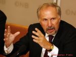BCE: Europa poate rezolva criza datoriilor suverane fara ajutorul Chinei