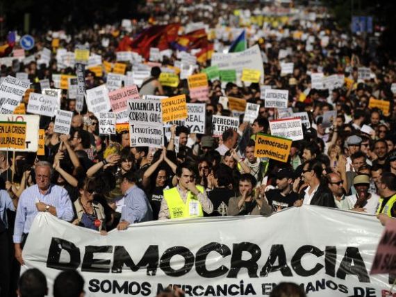 Cade si Madridul. Spania are nevoie de sprijin european, care sa garanteze solventa datoriei de stat