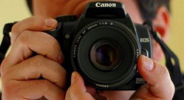 iLike IT: De la pozele alb-negru cartonate, la cele facute cu telefonul mobil. Cum pastram in siguranta fotografiile digitale VIDEO