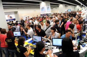 Black Friday continua si in weekend. De unde mai poti cumpara produse cu reduceri de pana la 50% VIDEO