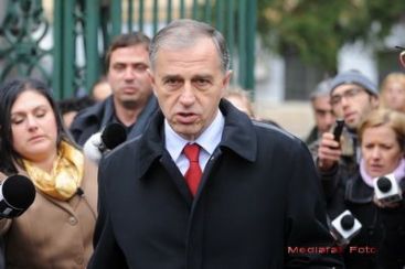 Procurorii anticoruptie: Campania prezidentiala a lui Mircea Geoana a fost sponsorizata cu bani obtinuti ilegal VIDEO