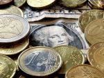 Summitul UE nu a salvat moneda unica. Euro isi continua scaderea in raport cu dolarul