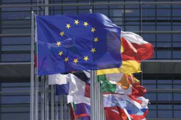 Cum ii afecteaza pe romani noile reguli de la Bruxelles. Explicatiile premierului si ale guvernatorului BNR VIDEO