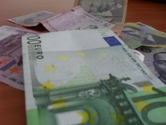 Deficitul contului curent al balantei de plati a scazut cu 9,5% in primele zece luni ale anului, la 4,1 mld. euro