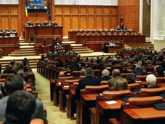Parlamentul a suspendat dezbaterea legii bugetului pe 2012. Opozitia a lipsit de la sedinta