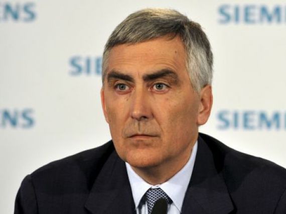 8 fosti directori Siemens, acuzati ca ar fi dat mita 100 milioane de dolari pentru favorizarea unui contract