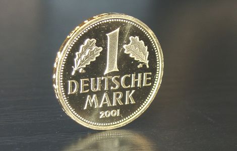Germanii s-au saturat de euro si-si vor marca inapoi. Ce spune Bundesbank despre un astfel de scenariu