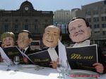 Momente ridicole si situatii inedite pentru liderii europeni in 2011. Bufonul obscen si Clovnul de la Elysee , campionii gafelor