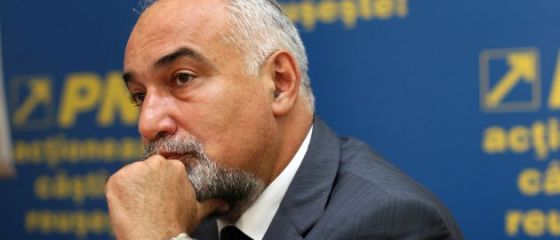 Fostul ministru al Economiei, Varujan Vosganian, cere sa fie audiat in dosarul Romgaz, alaturi de Emil Boc si Traian Basescu
