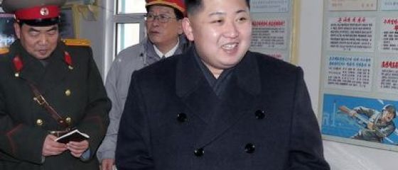 Coreea de Nord si-a celebrat astazi noul lider: Kim Jong-un, geniul geniilor , a redactat prima teza de strategie militara la 16 ani si doarme 3 ore/noapte