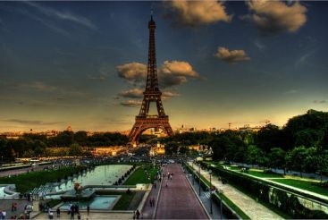 Franta isi pierde pentru prima oara stralucirea financiara. S P a retrogradat si Austria, Italia, Portugalia si Spania. Germania si-a pastrat triplul A VIDEO