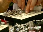 Criza ataca Italia in moduri surprinzatoare. Ce se intampla cu cel mai mare producator si exportator de bijuterii din Europa