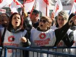 Sindicatele se solidarizeaza cu protestatarii din Piata Universitatii si pregatesc, la randul lor, actiuni in strada