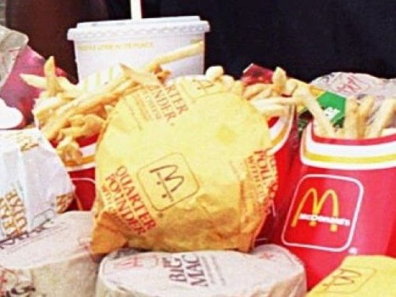 Orasul care interzice mancarea McDonald s. Fast-food-ul, considerat un rau la fel de mare ca fumatul