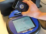 Visa vrea sa introduca platile la comercianti cu telefonul mobil. Serviciul ar putea fi disponibil in Romania chiar din 2012