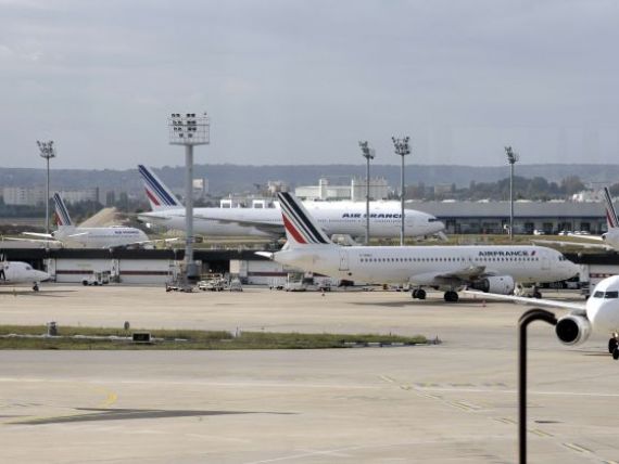 Transportul aerian din Franta, paralizat de greva intre 6 si 9 februarie. Air France sfatuieste calatorii sa schimbe datele zborurilor