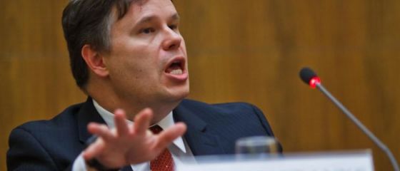 Franks: Romania ar putea amana vanzarea actiunilor la unele companii de stat