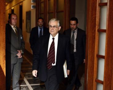 In sfarsit au cazut de acord. Grecii au aprobat masurile de austeritate cerute de UE si FMI VIDEO
