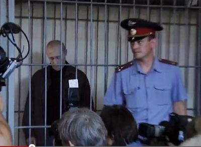 Putin, arestat pentru terorism. VIDEO cu ce s-a intamplat in sala de judecata