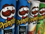 Cartofi de 2,7 mld. dolari. Procter Gamble a vandut divizia de chipsuri Pringles companiei Kellogg