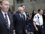 Arestarea preventiva a lui Dominique Strauss-Kahn, prelungita cu 24 de ore