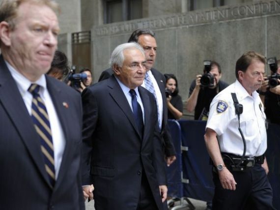 Arestarea preventiva a lui Dominique Strauss-Kahn, prelungita cu 24 de ore