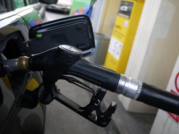 Petrolul urca fara oprire. Tensiunile cu Iranul au adus pretul la maximul ultimelor noua luni