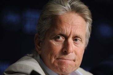 Mutare surpriza la FBI: l-a angajat purtator de cuvant pe Michael Douglas. Ce a invatat actorul din filmele despre fraudele de pe Wall Street VIDEO