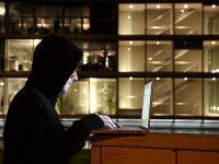 
	Gruparea Anonymous, lovita puternic. Mai multi membri din Europa, arestati de Interpol
