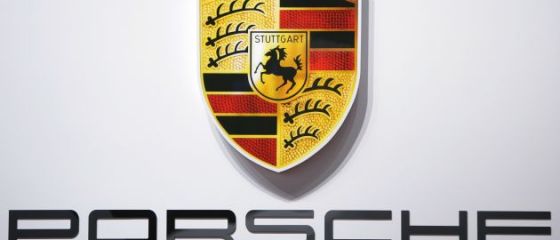 Trei fosti directori ai Porsche, acuzati pentru informatii false