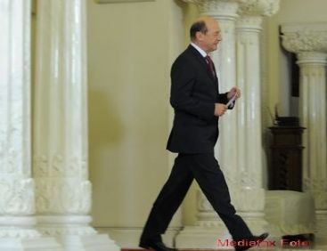 Presedintele Basescu, in Parlament: De la 1 iunie trebuie sa reintregim salariile bugetarilor. Redeschideti mineritul care a devenit rentabil