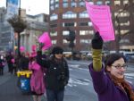 Cel mai lung sir de someri din lume . Mii de oameni au protestat in New York fata de masura care afecteaza 14 milioane de locuitori