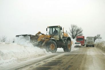 Nici sub amenintarea penalizarilor, drumurile nu se construiesc mai rapid. Autostrada Bucuresti-Ploiesti, care trebuia terminata in decembrie, abia se deszapezeste