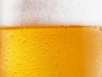 
	Consumul de bere a stagnat anul trecut. Cine este numarul 1 in preferintele romanilor
