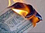 Dispare dolarul. 10 motive pentru care moneda americana isi pierde suprematia in lume
