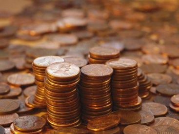 Romania se intoarce la recesiune. Primele semne: Dacia a oprit lucrul, combinatele isi trimit angajatii in somaj, iar consumul de energie a scazut