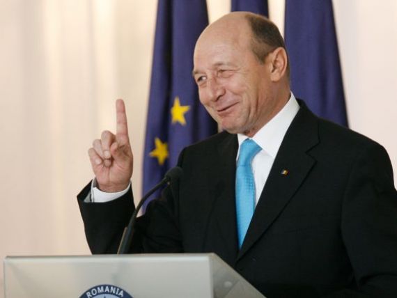 Presedintele Traian Basescu scrie Opozitiei: Modificati Constitutia, reduceti mandatul presedintelui si demisionez