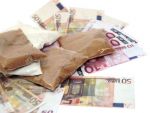 Criza economica impinge tot mai multi europeni, printre care si romani, catre traficul de droguri. Cat costa iluzia imbogatirii