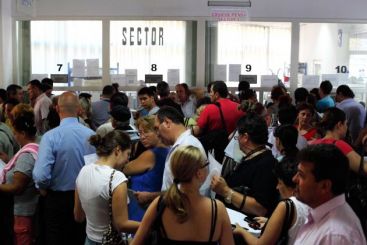 Romania, te iubesc! : Pensii de lux, la comanda, fara nici macar o zi de munca VIDEO