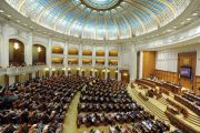 Functionarii publici nu vor mai fi obligati sa returneze sporurile incasate in 2009 si 2010