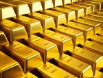 Pretul aurulul a scazut cu peste 2%, din cauza Greciei