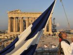 Dramele oamenilor macinati de saracie. Infractiunile, drogurile si sinuciderile au devenit normalitate in tara care, daca iese din zona euro, pierde 50% din PIB
