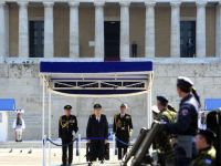 
	Presedintele grec propune un guvern tehnocrat. Conservatorii si socialistii il sustin
