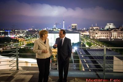 Merkel si Hollande, la unison: Atena ramane la euro. Nu s-au inteles si cum se va realiza minunea. Replica dura a lui Iron Frau